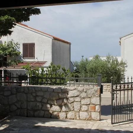 With A Parking Space Apartman *