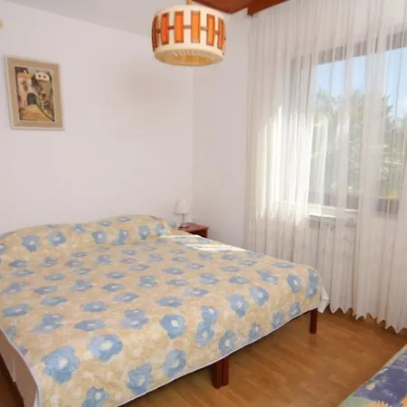 With A Parking Space Apartman Mali Losinj
