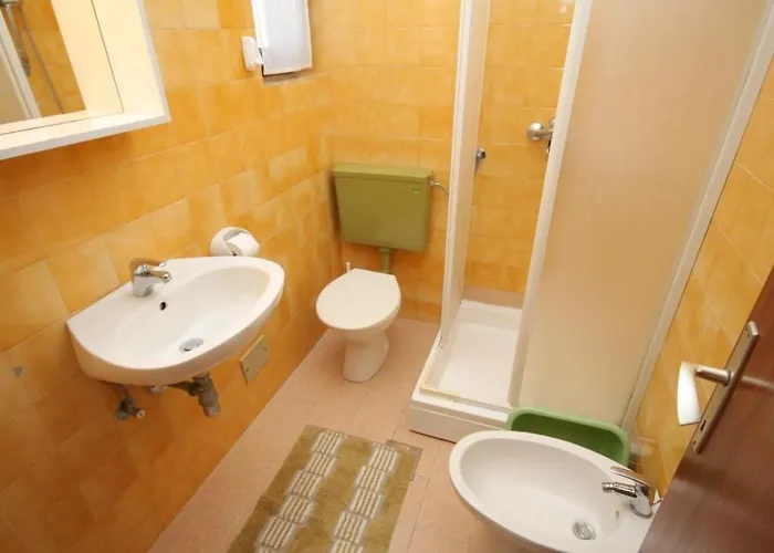 Apartament With A Parking Space Mali Lošinj