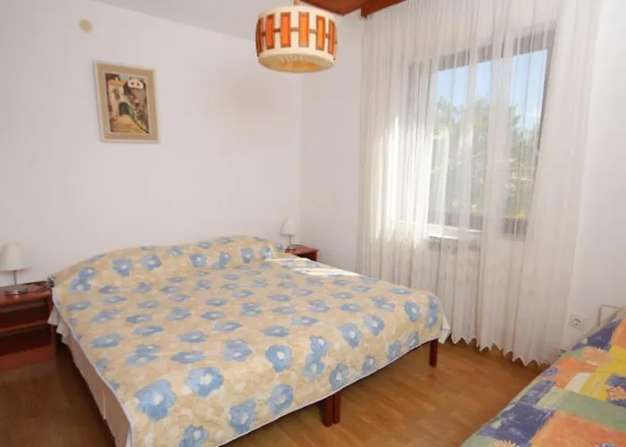 With A Parking Space Apartament Mali Lošinj