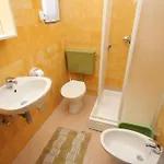 Appartement With A Parking Space Mali Lošinj