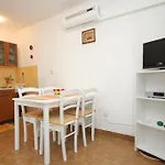 With A Parking Space Appartement *
