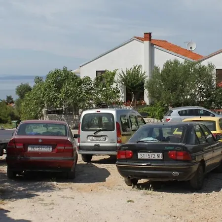 With A Parking Space Appartement Mali Lošinj